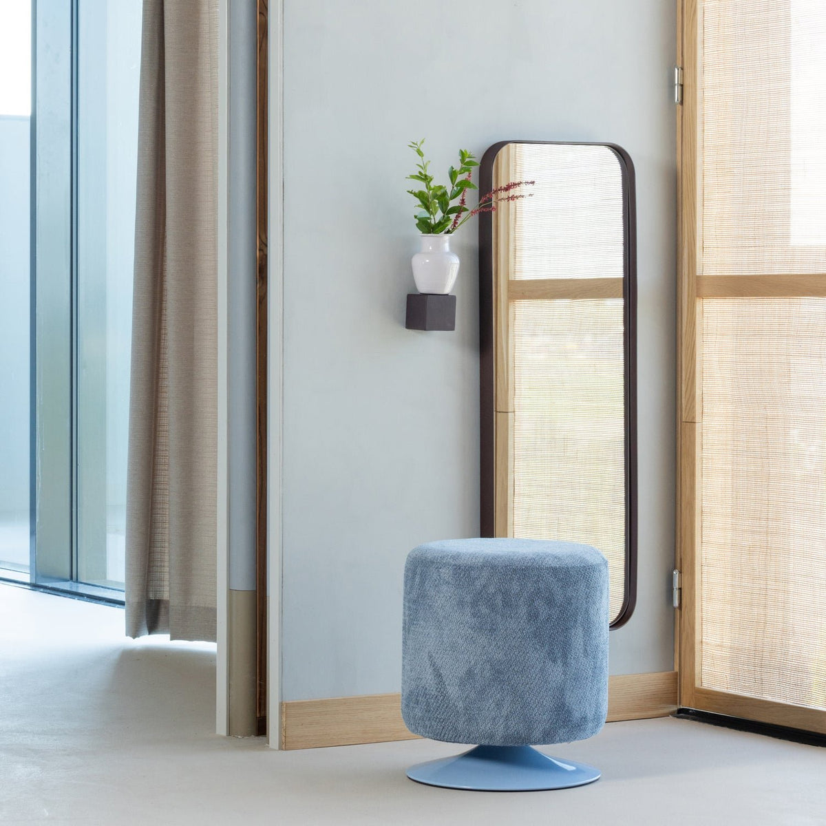 Islen Swivel Pouf