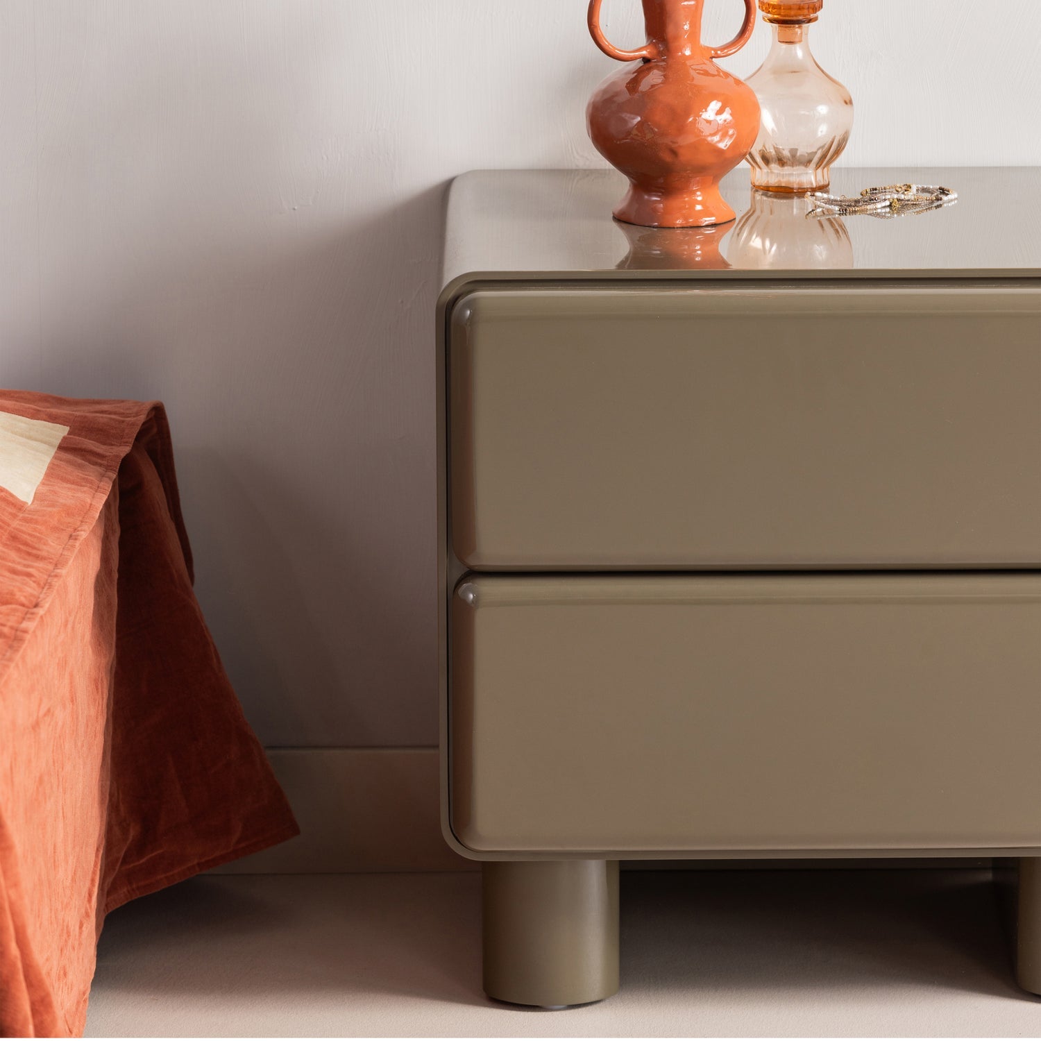 Lustra Gloss Night Stand