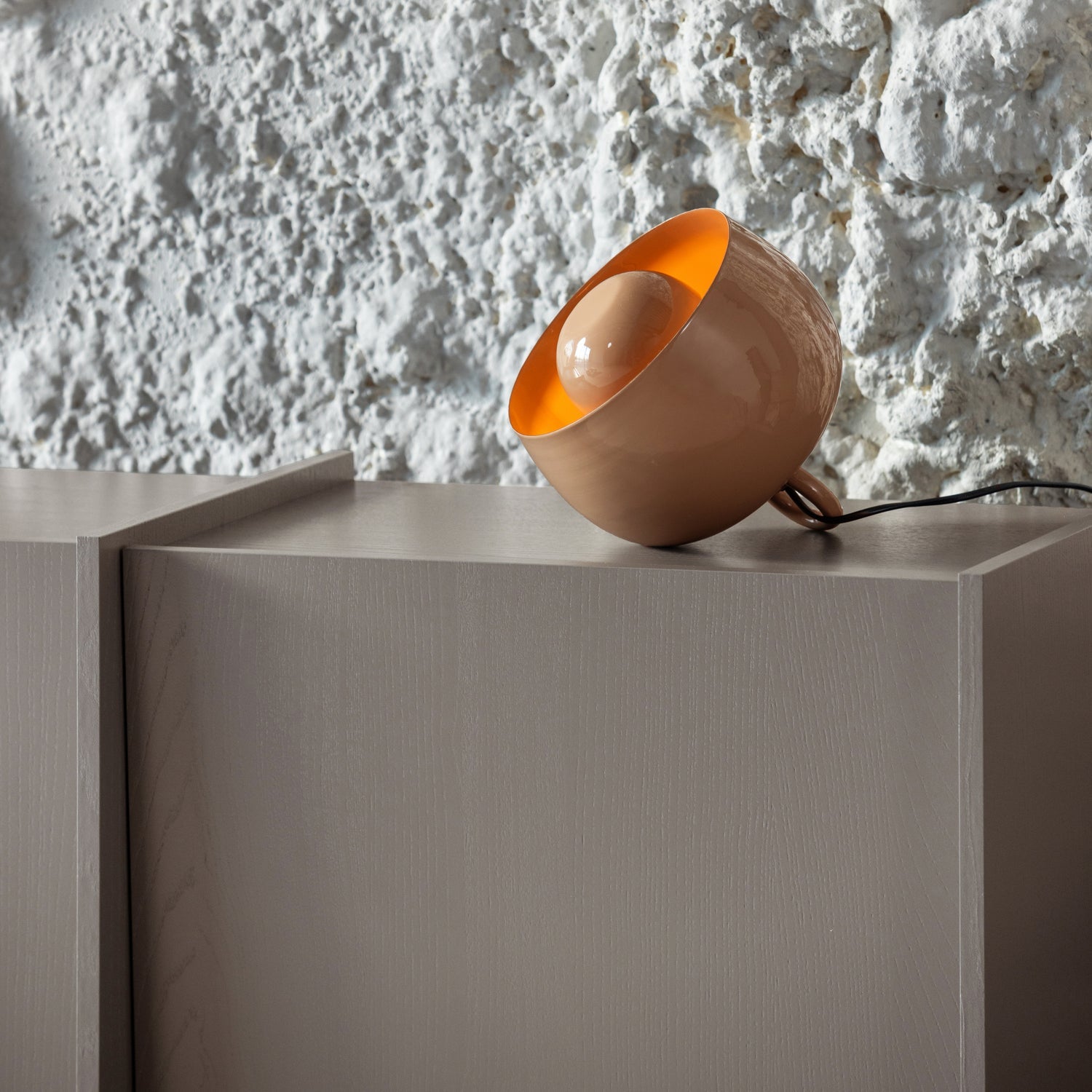 Mero High Gloss Table Lamp