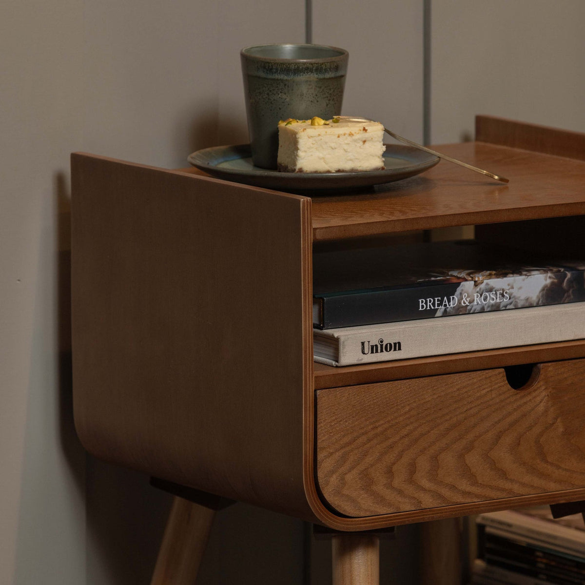 Nils Night Stand