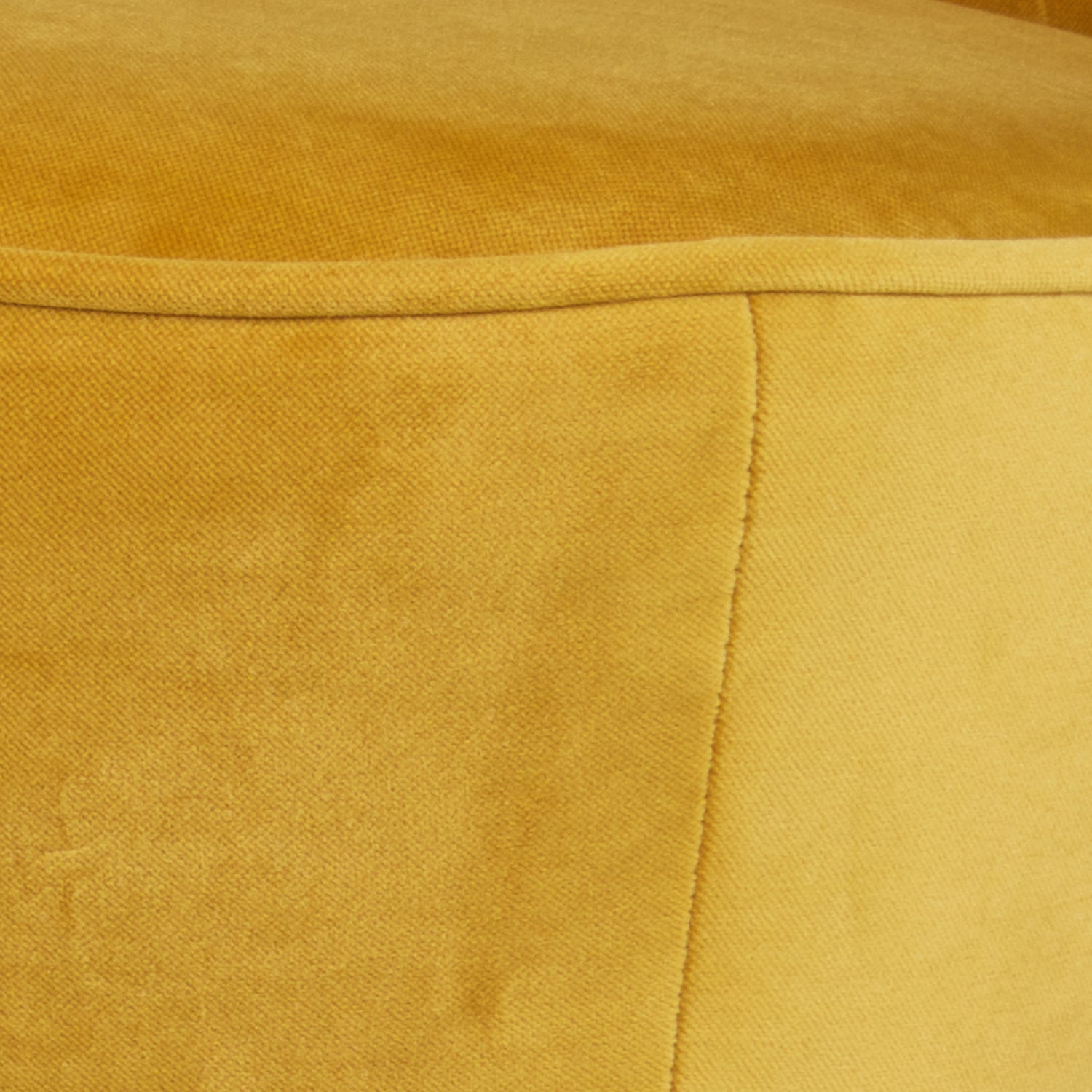 Sara Armchair