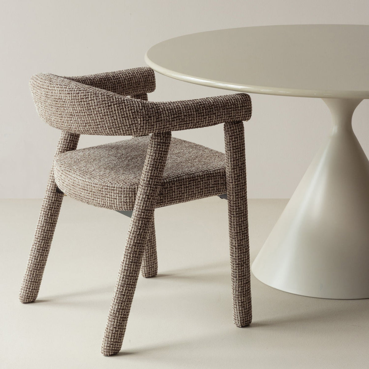 Sedo Dining Chair with Armrest