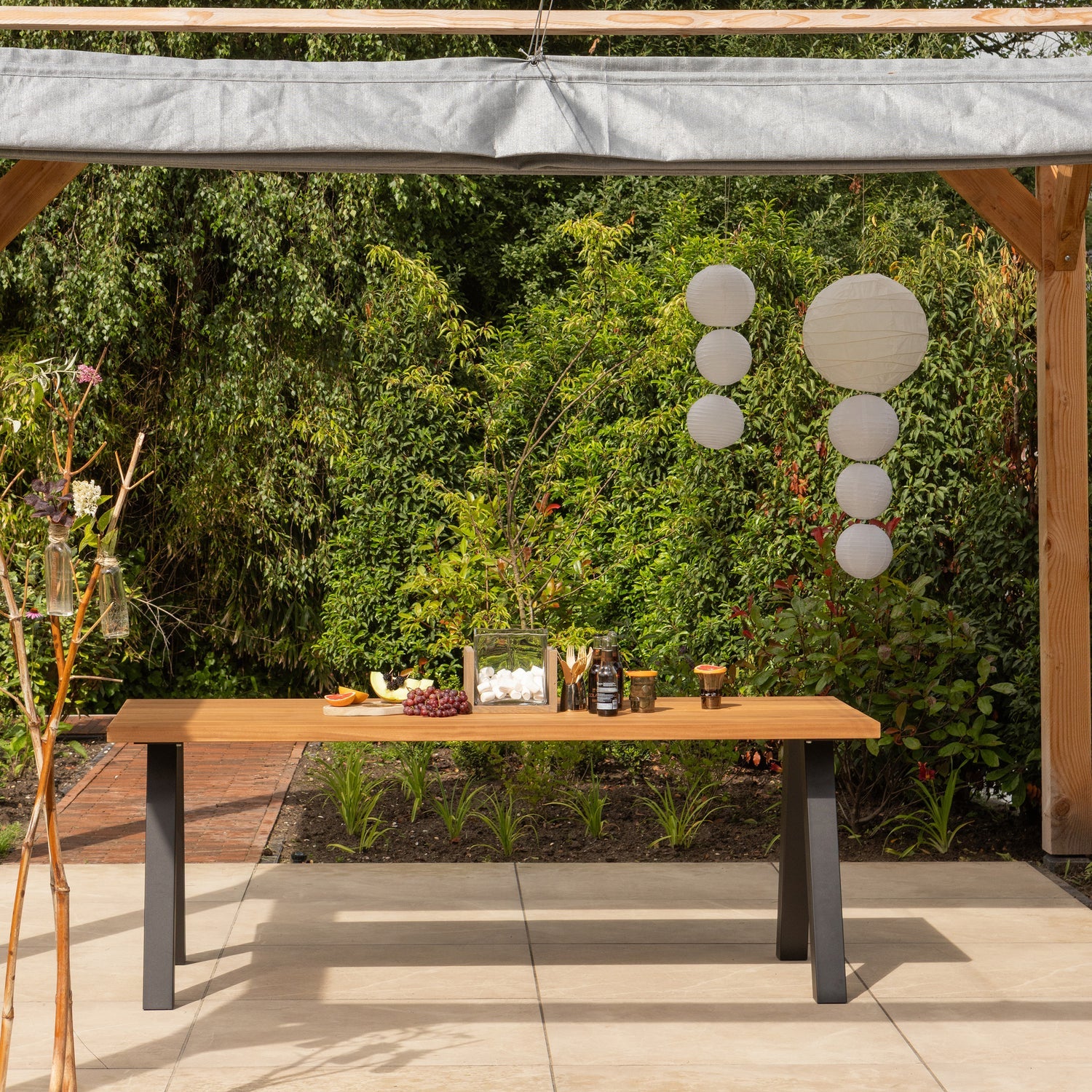 Tablo Ayous Wood Garden Table with Metal Legs