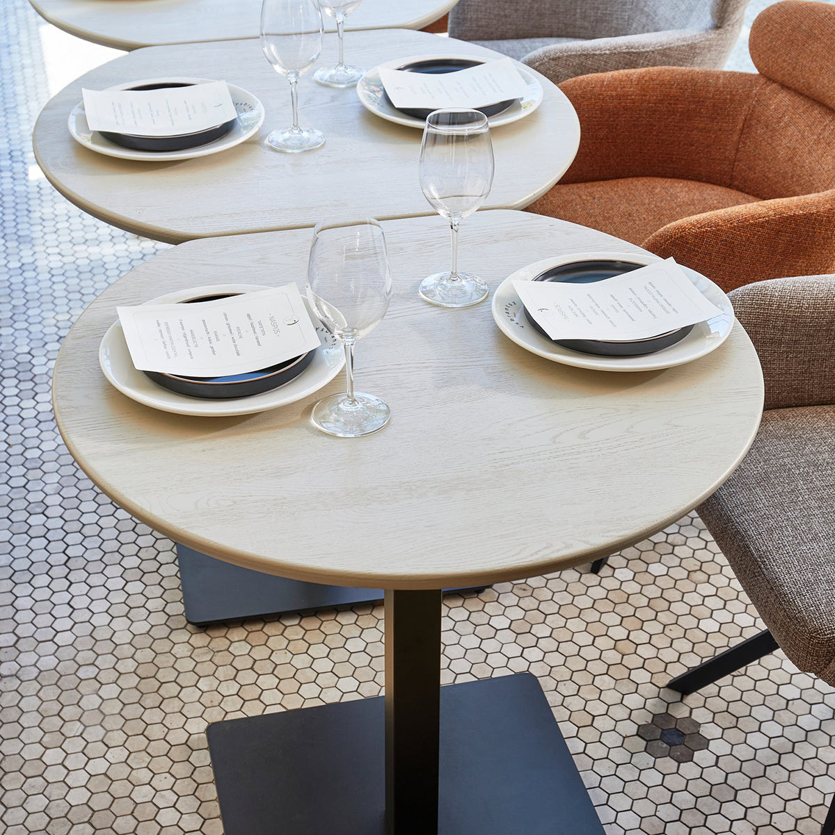 Tablo Betoween Bistro Table