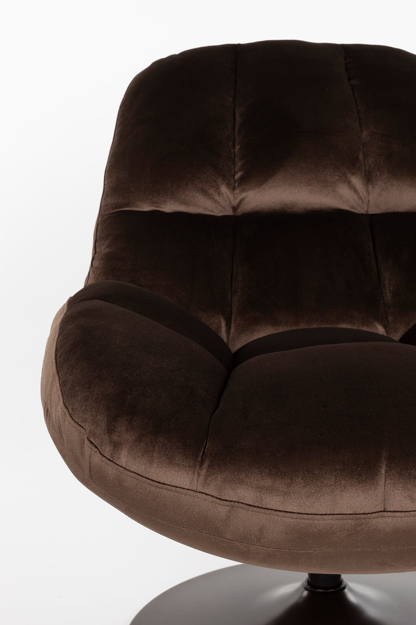 Beefy Lounge Chair
