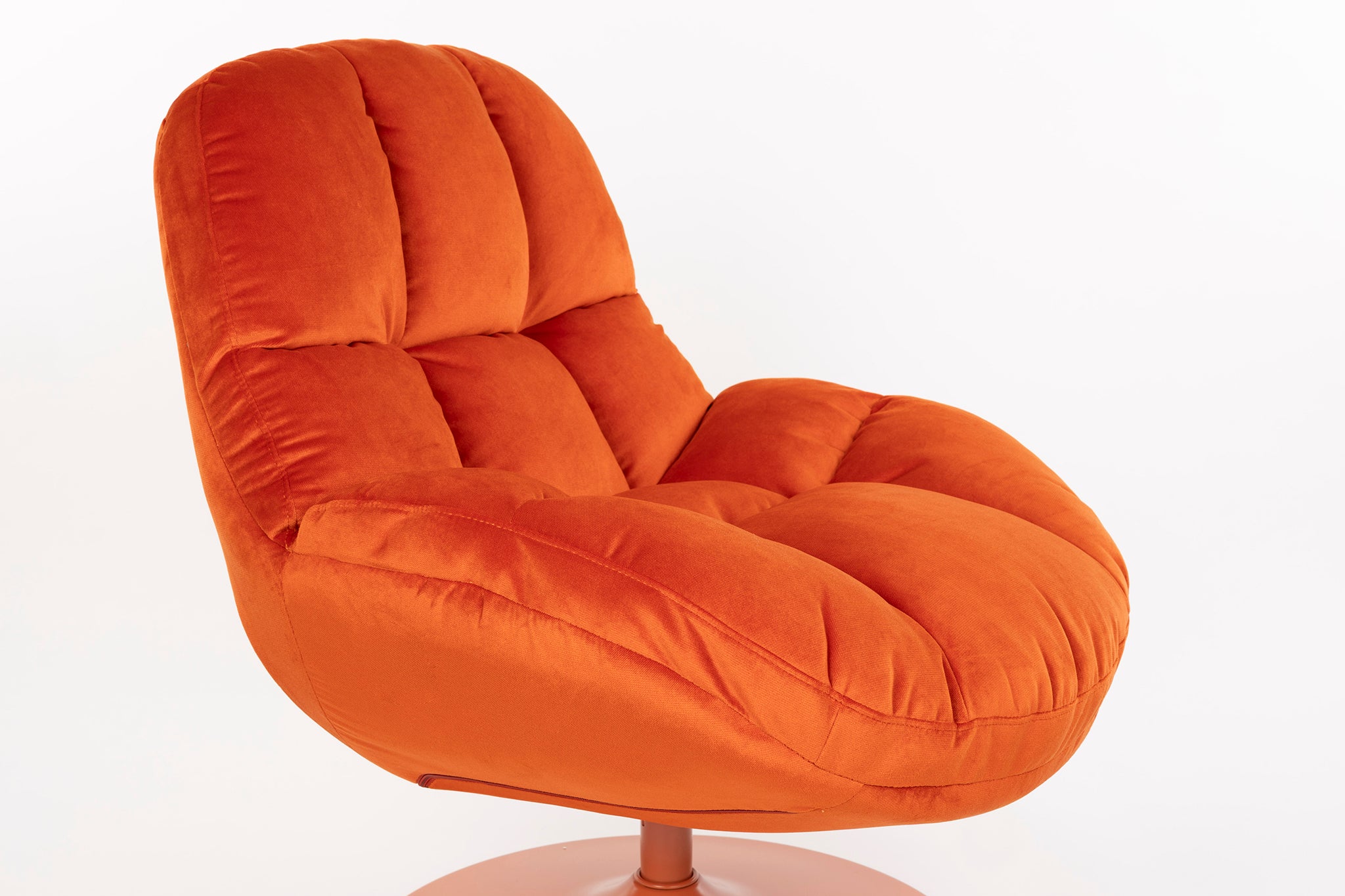 Beefy Lounge Chair