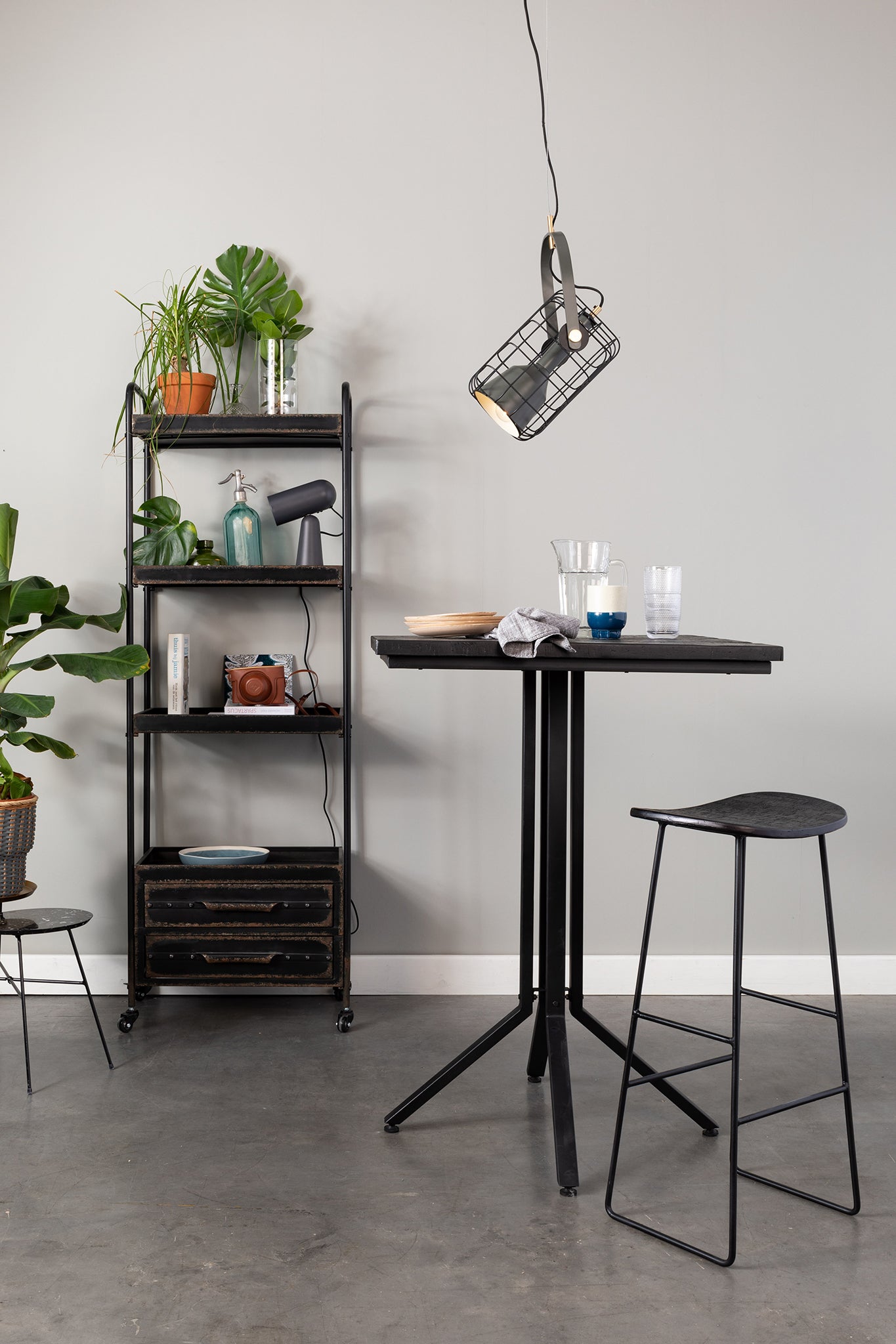 Tangle Barstool