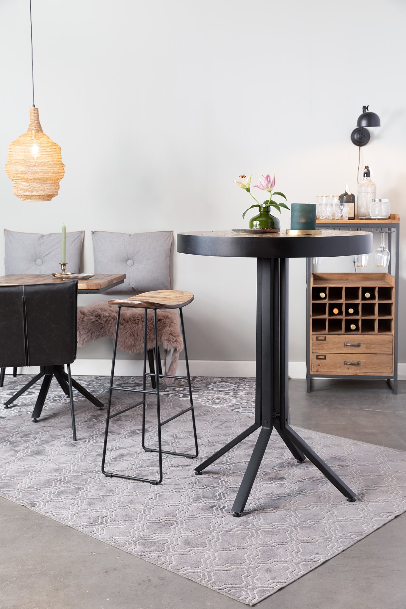 Tangle Barstool