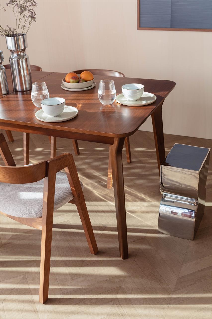 Ellen Dining Table
