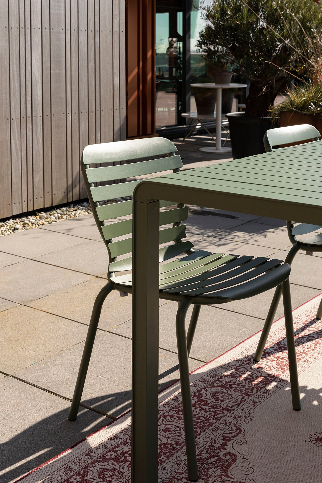 Vondel 168.5 Garden Table Set with Chair