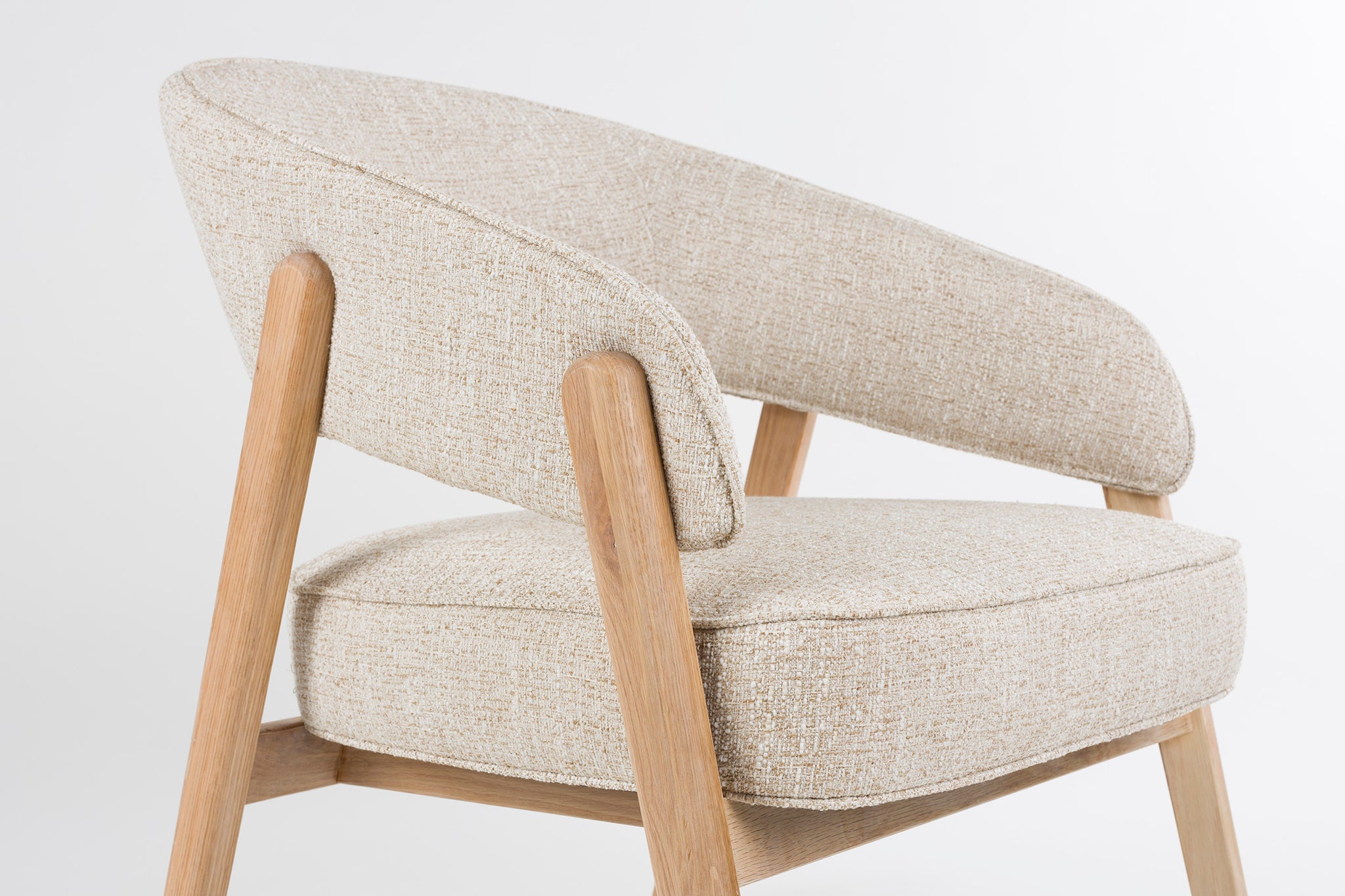 Bright Lounge Chair