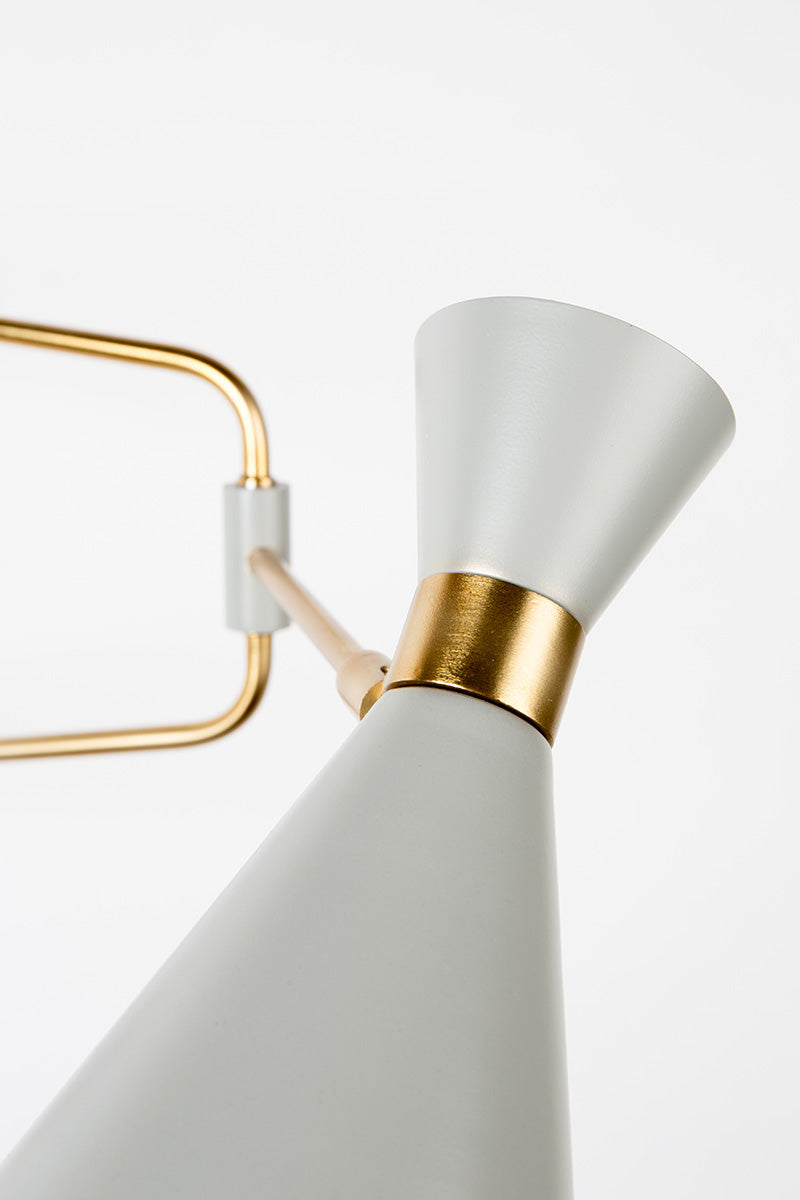 Shady Wall Lamp