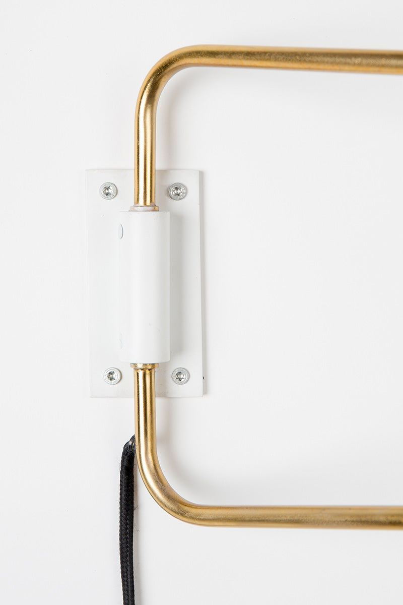 Shady Wall Lamp