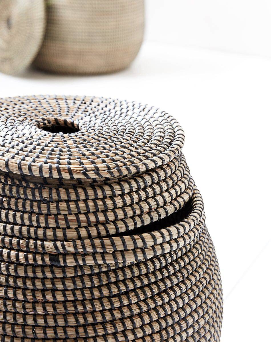 Effect Baskets with Lid (2/Set) Display/Discontinued Collection)