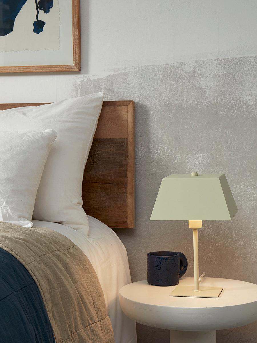 Perth Square Table Lamp - WOO .Design