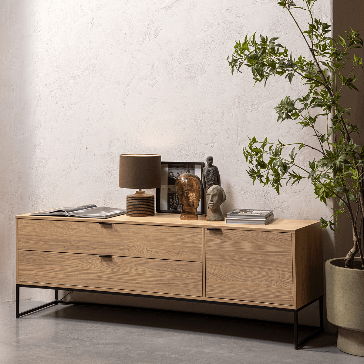 Silas Oak TV Unit - WOO .Design