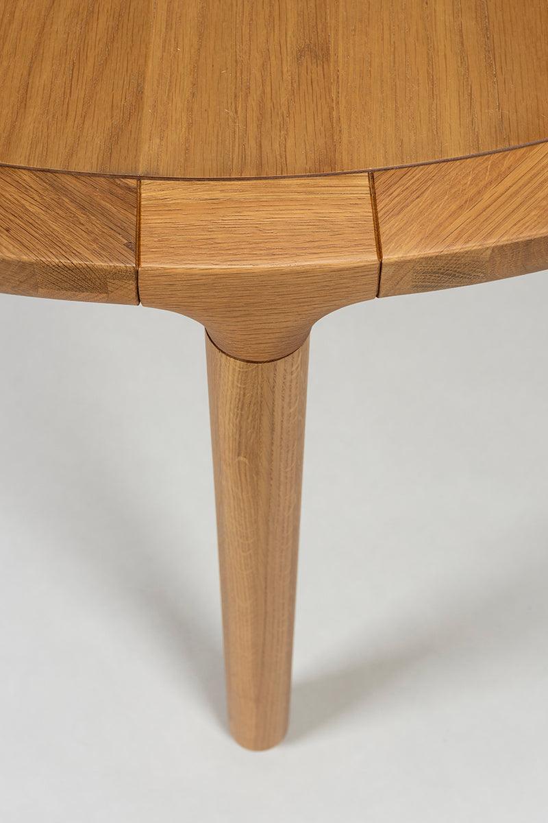Storm Round Table - WOO .Design