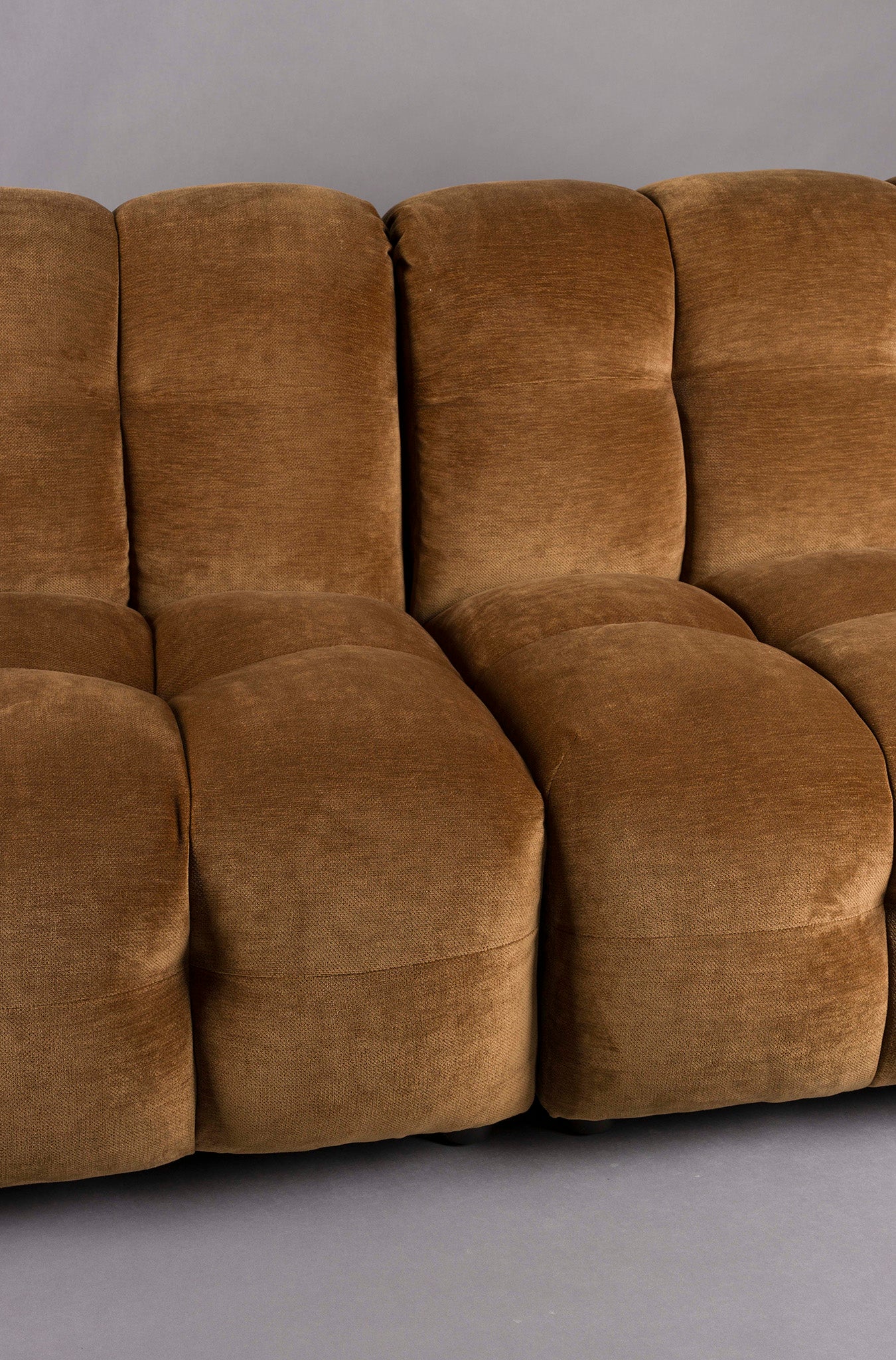 Hackman Velours Sofa