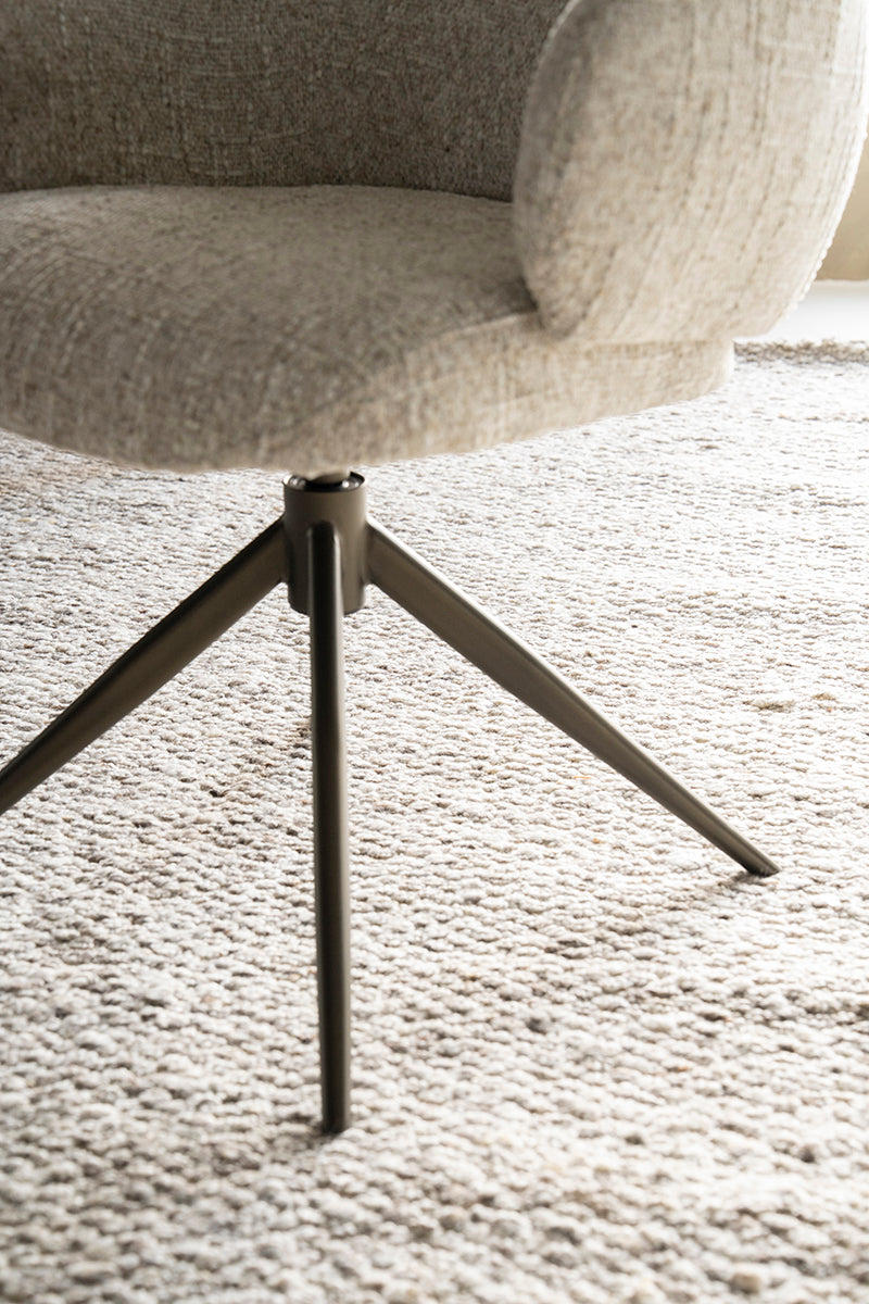Darcio Gleam Chair
