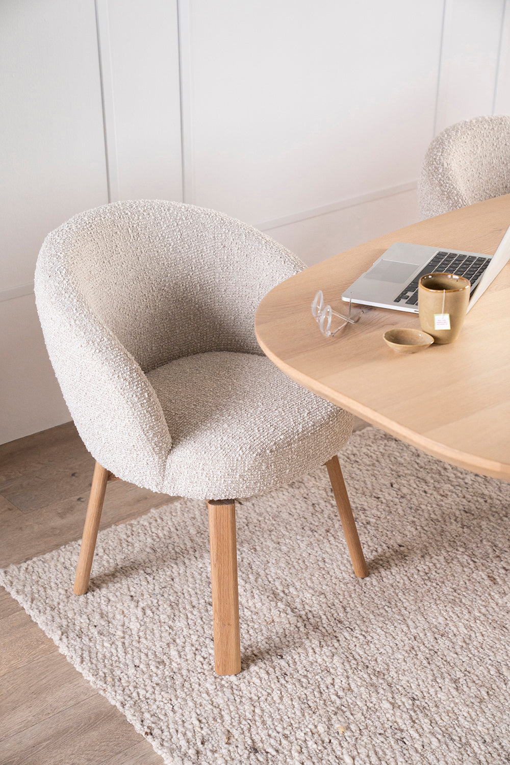 Livia Hush Chair