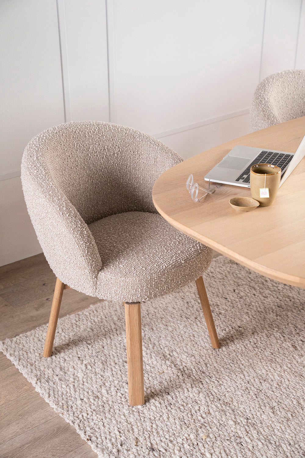 Livia Hush Chair
