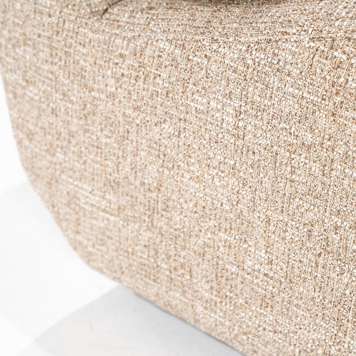 Lucia Donna Lounge Chair