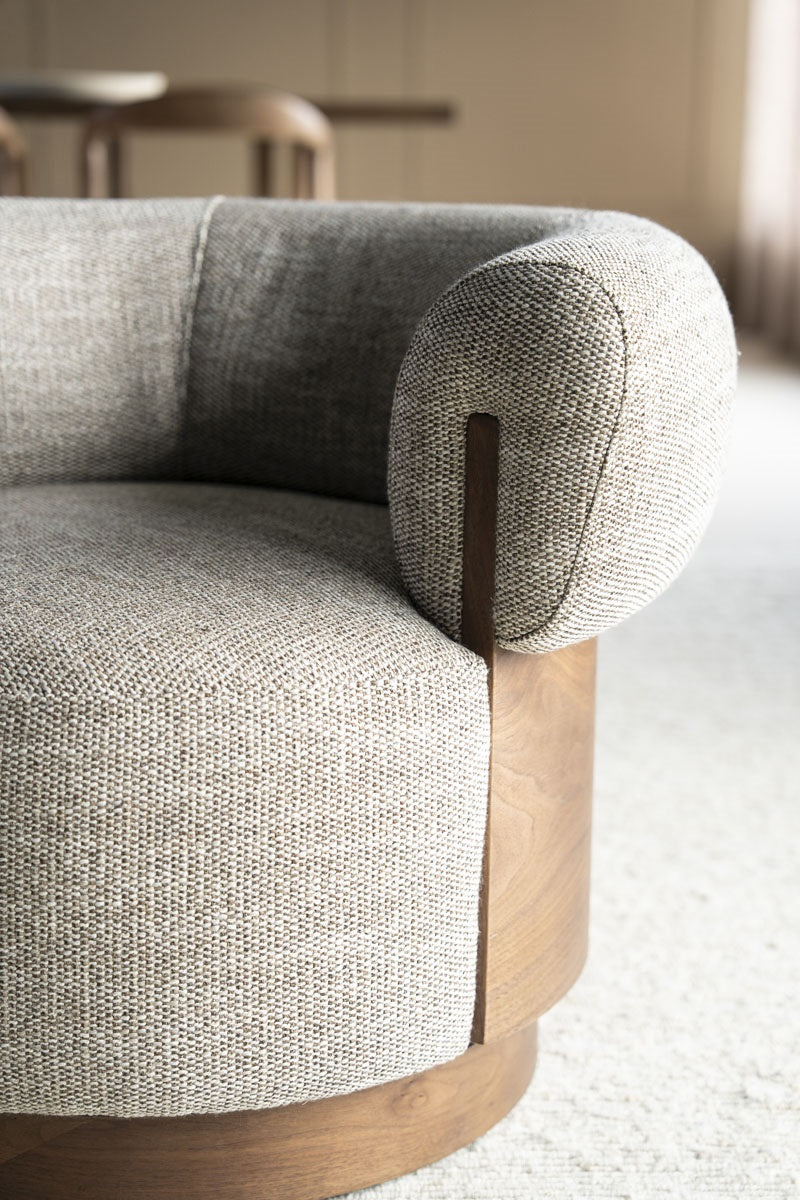 Nila Vanu Armchair