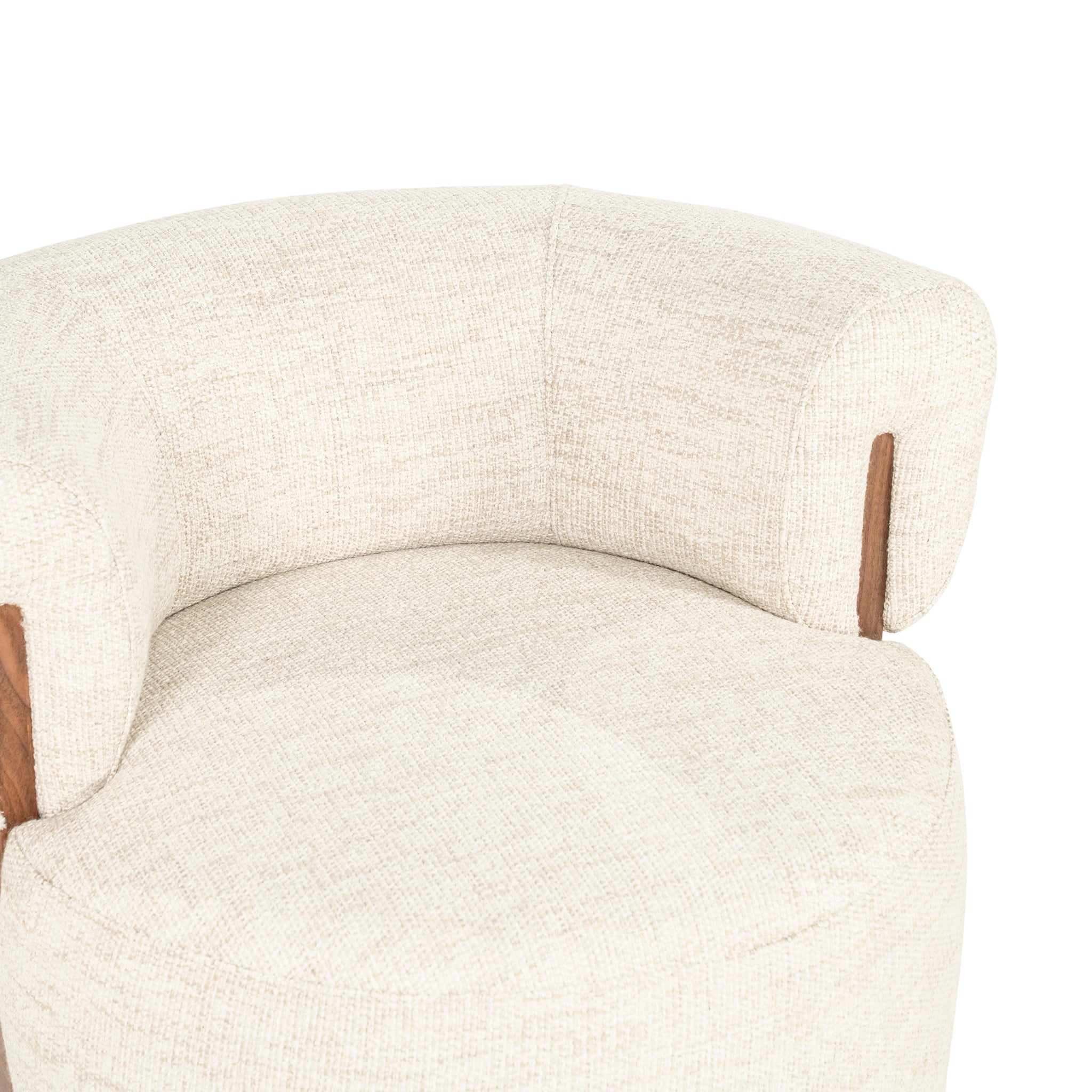 Nila Vanu Armchair