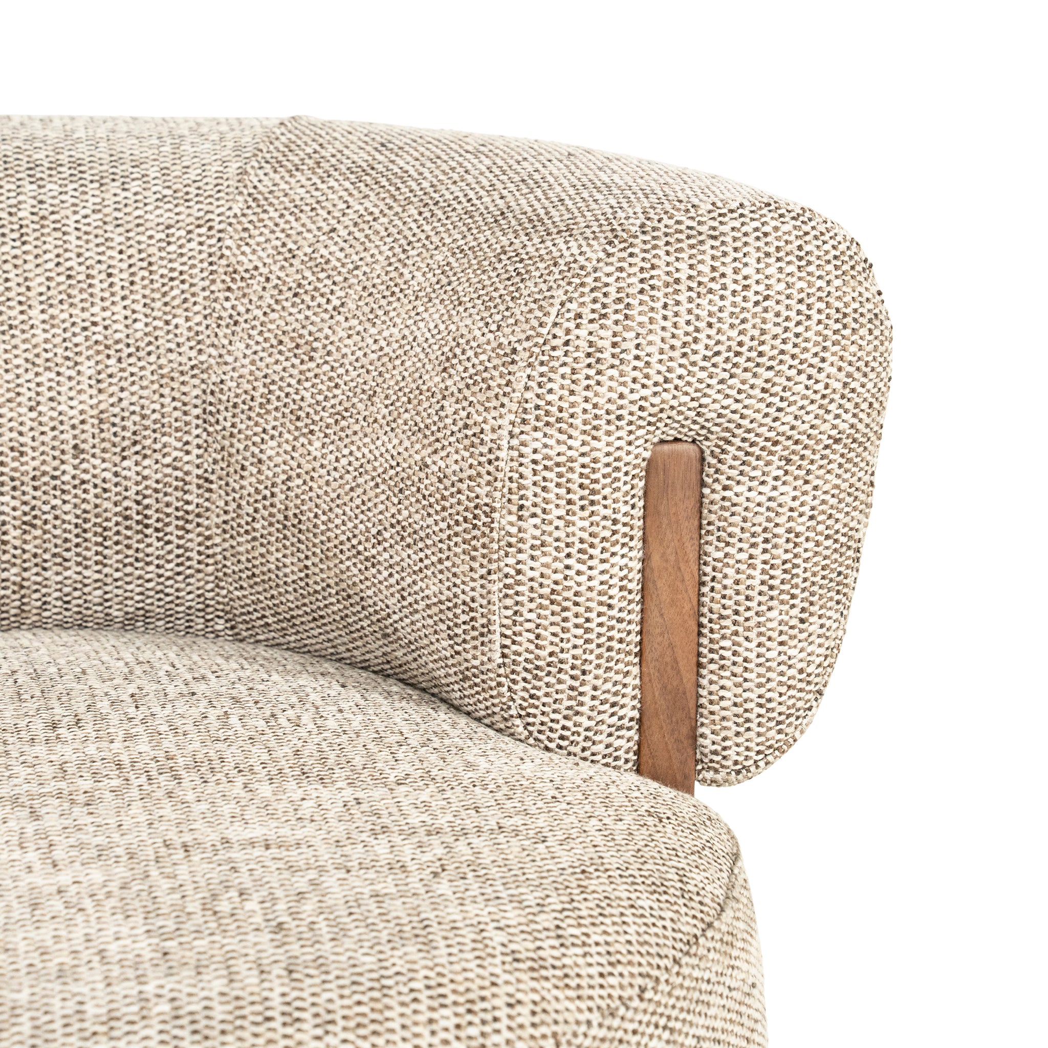 Nila Vanu Armchair