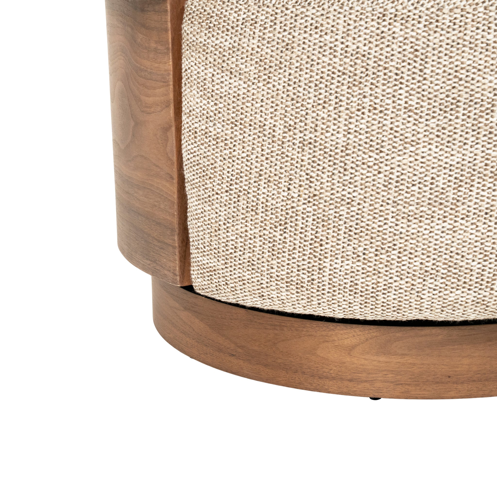 Nila Vanu Armchair