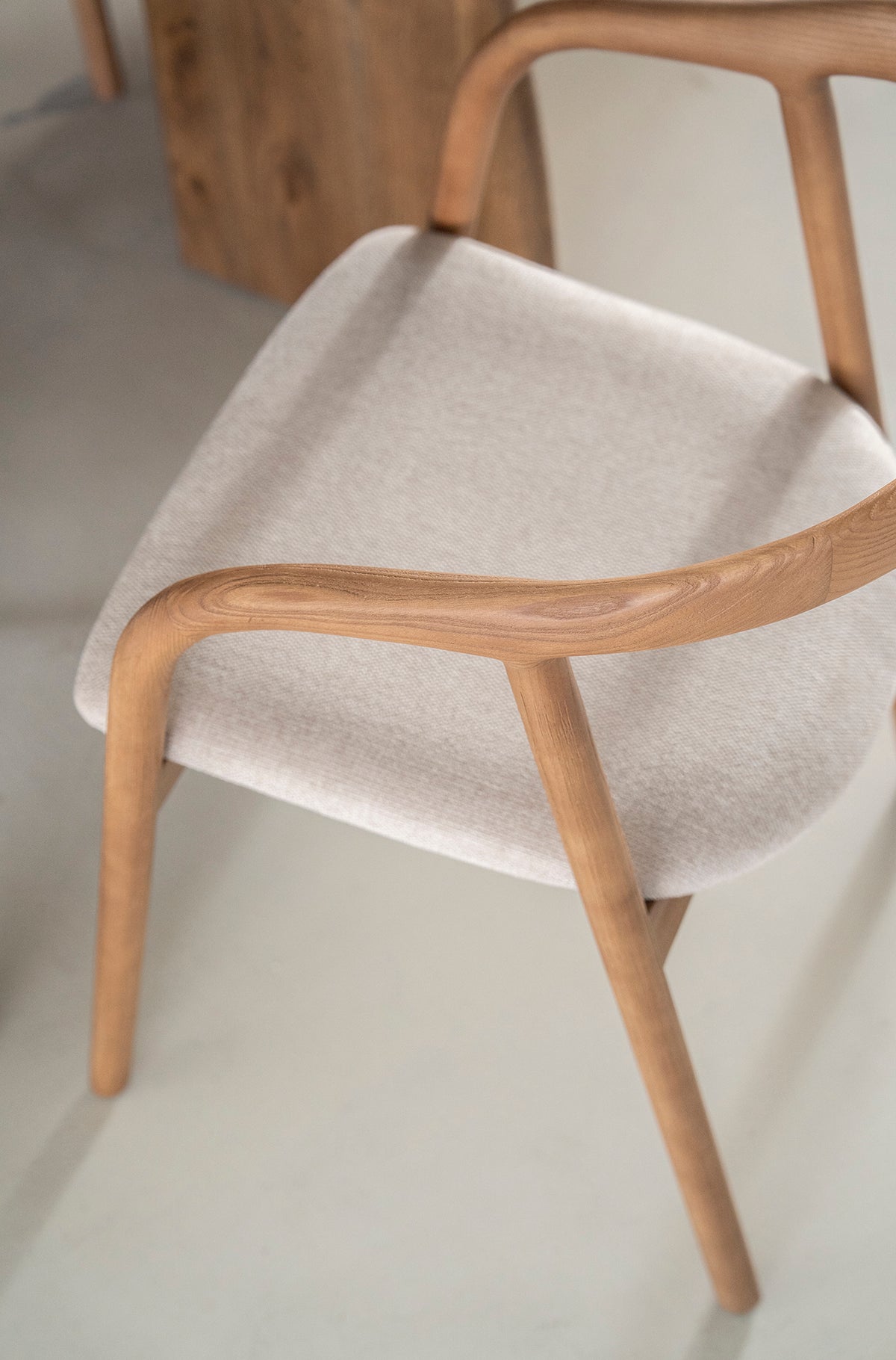 Rayven Chair