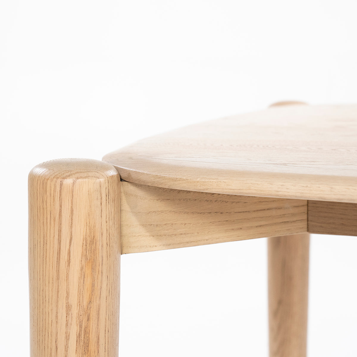 Selbu Dining Table