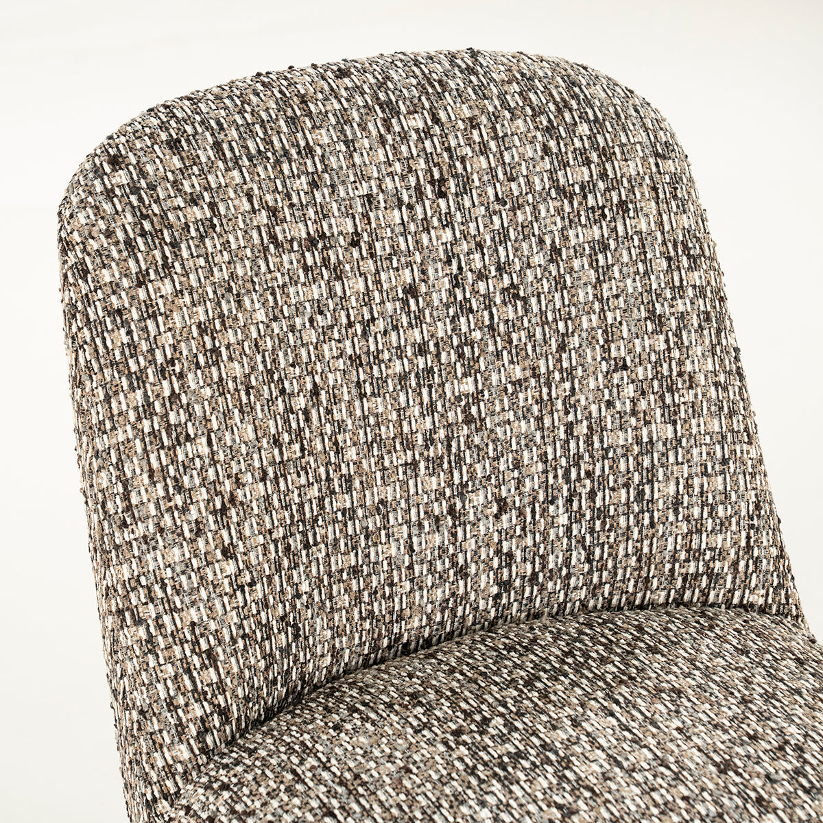Tobias Vive Chair
