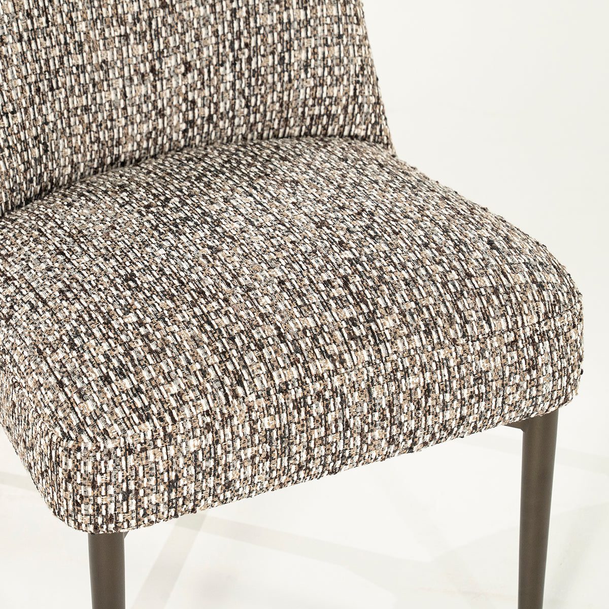 Tobias Vive Chair