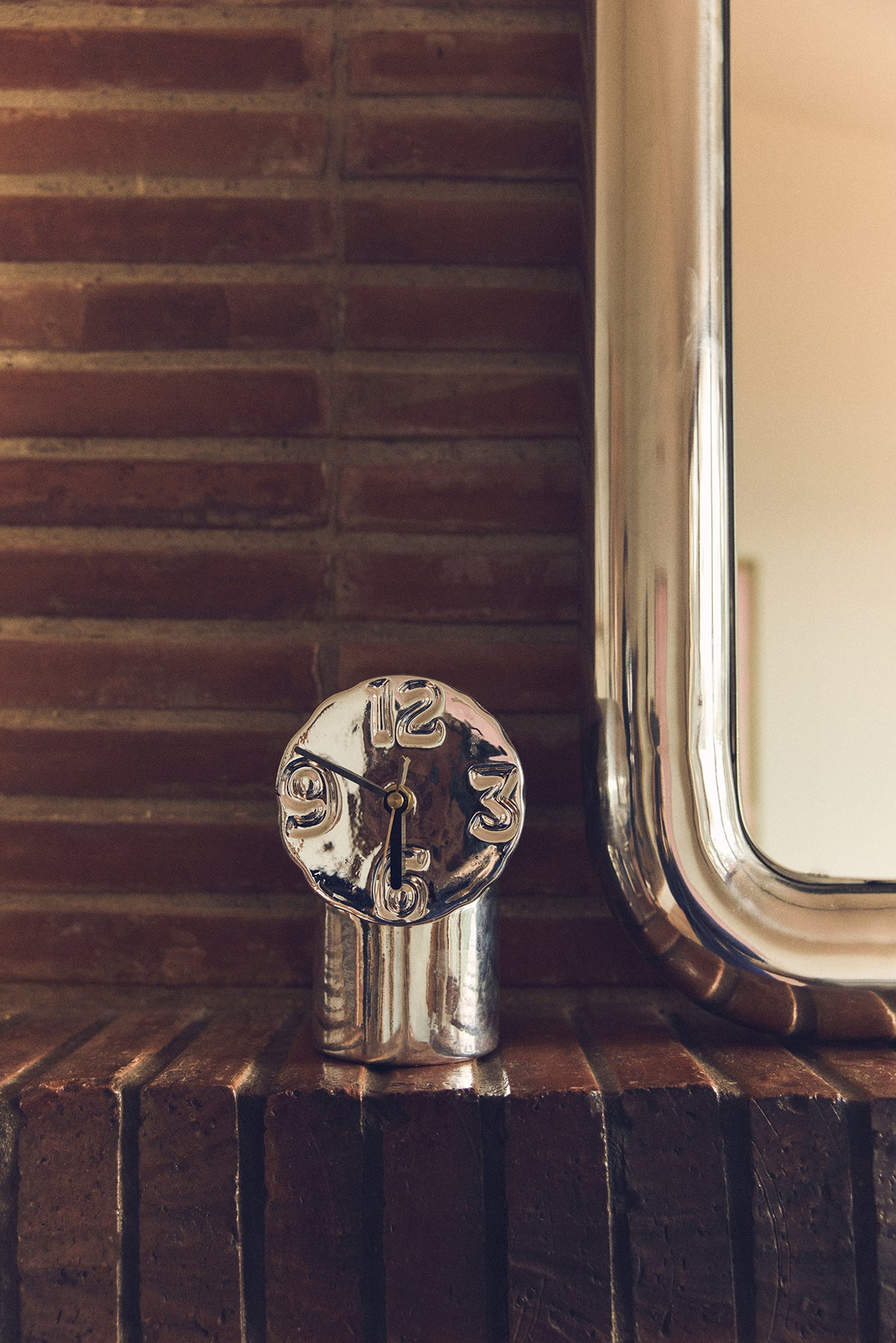 Retro Chrome Ceramic Clock