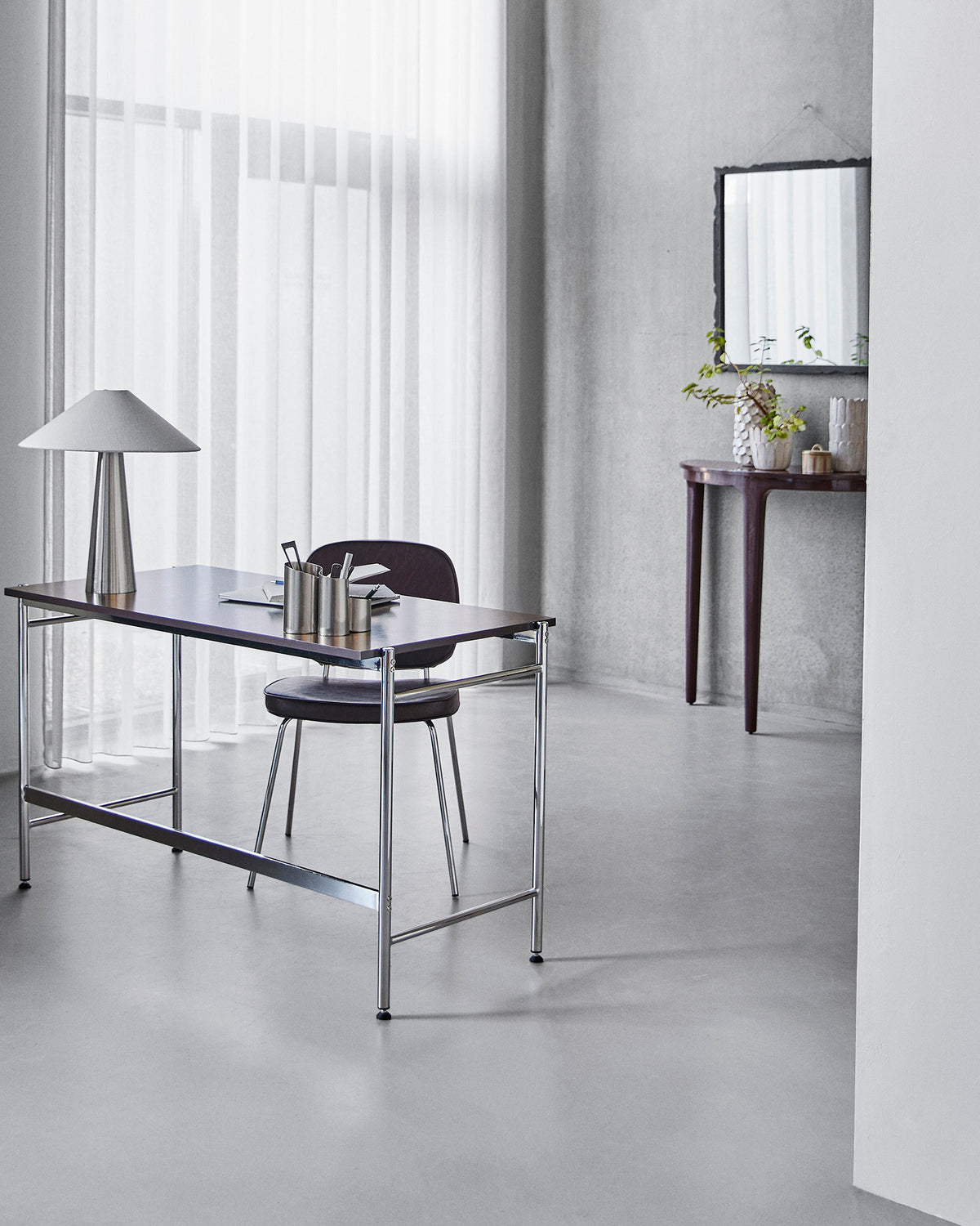 Arph Desk