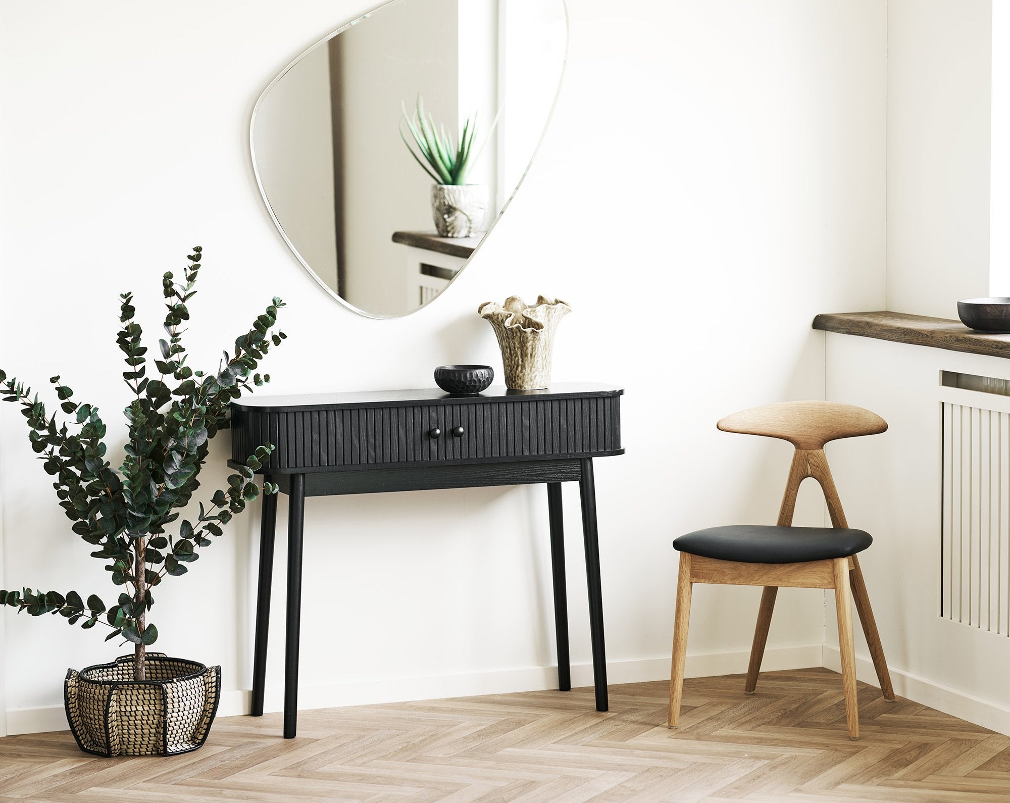 Nikko Console Table