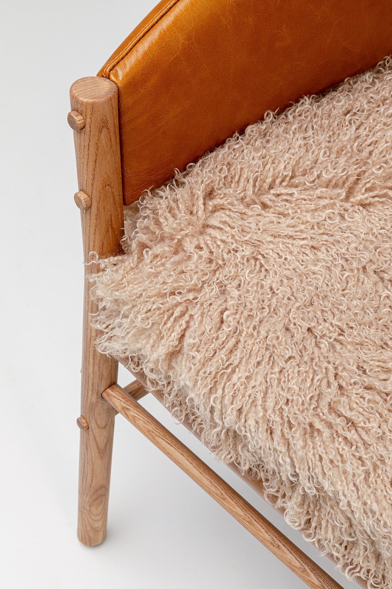 Halva Chair with Armrest