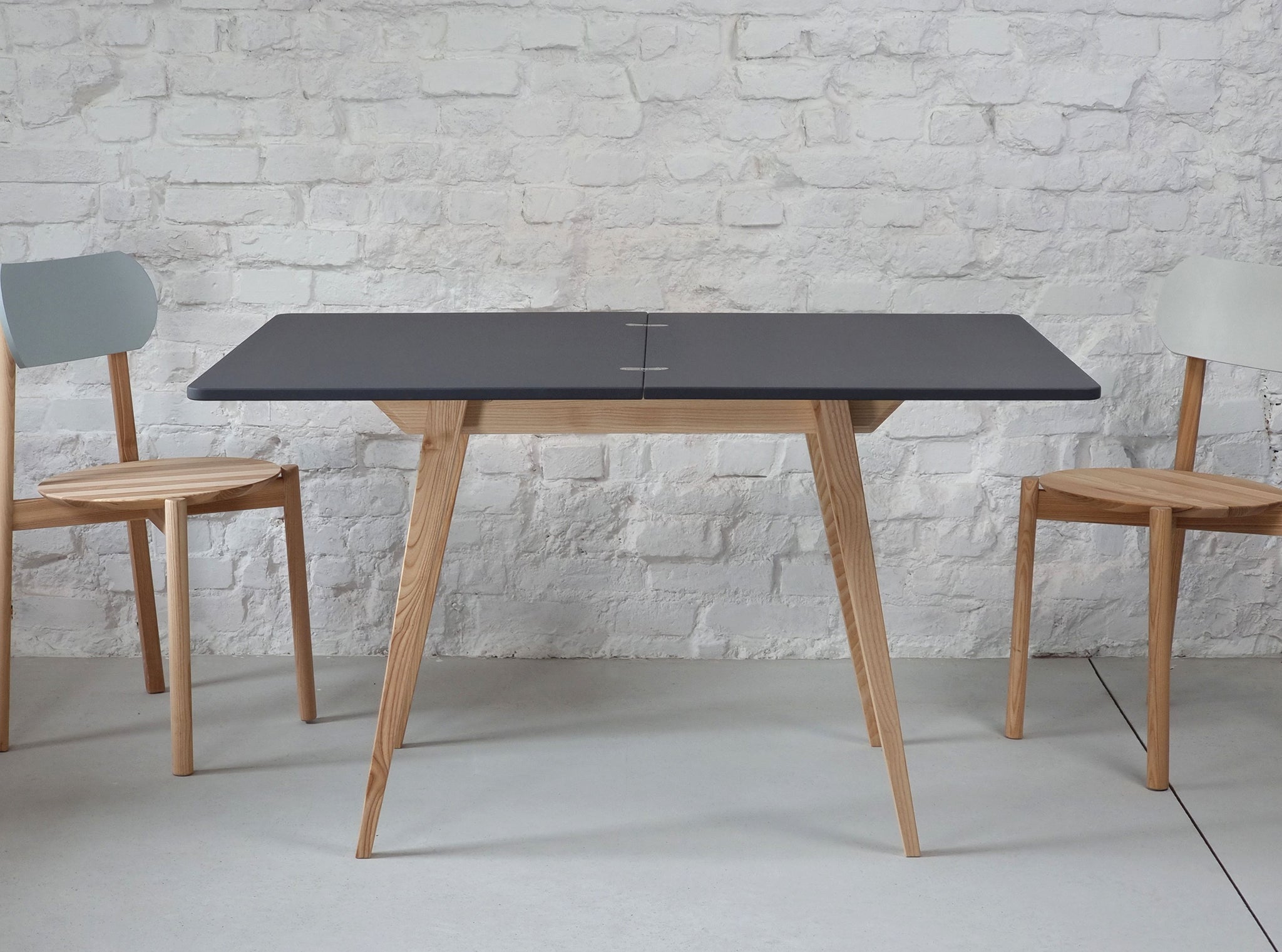 Envelope Extendable Dining Table