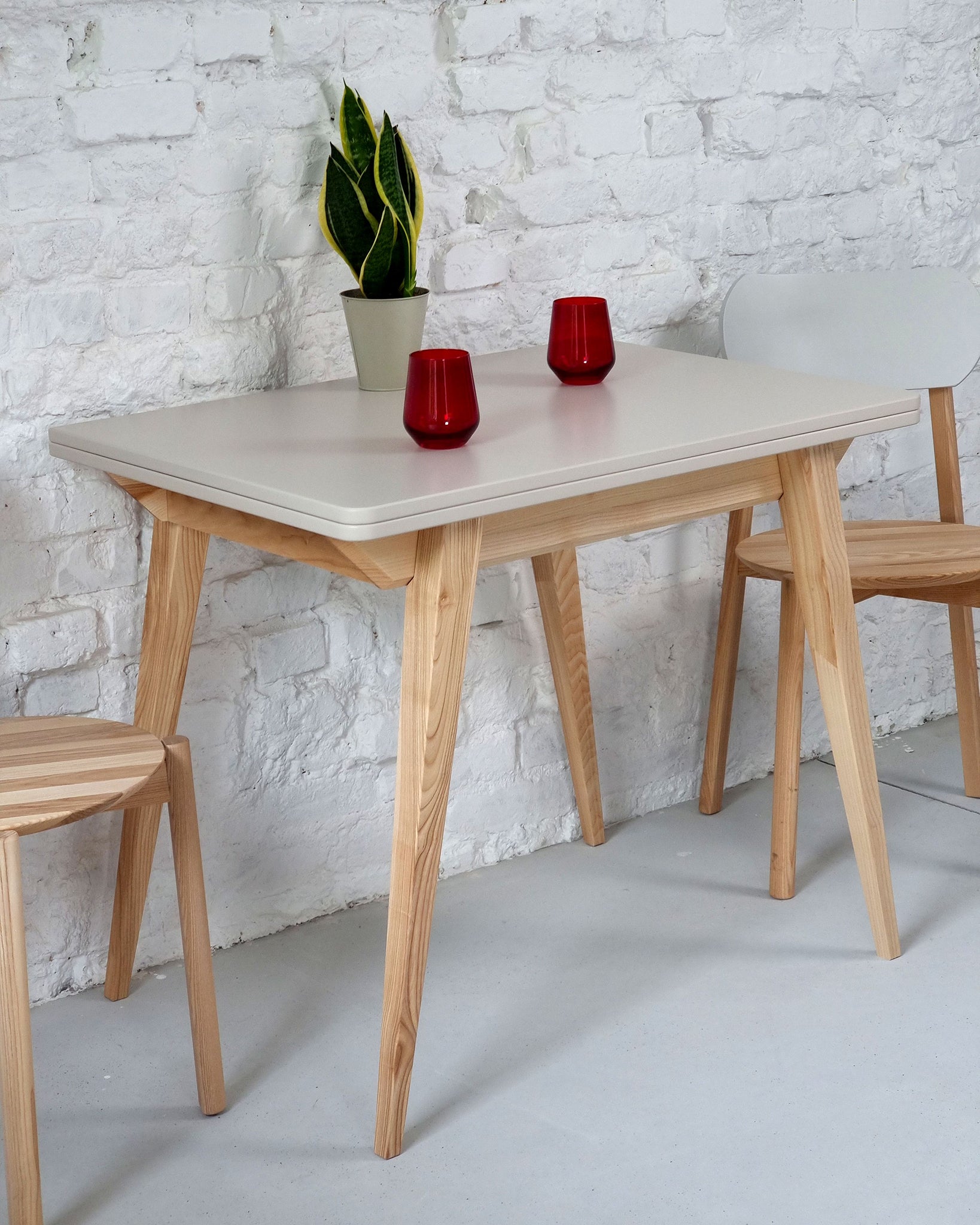 Envelope Extendable Dining Table