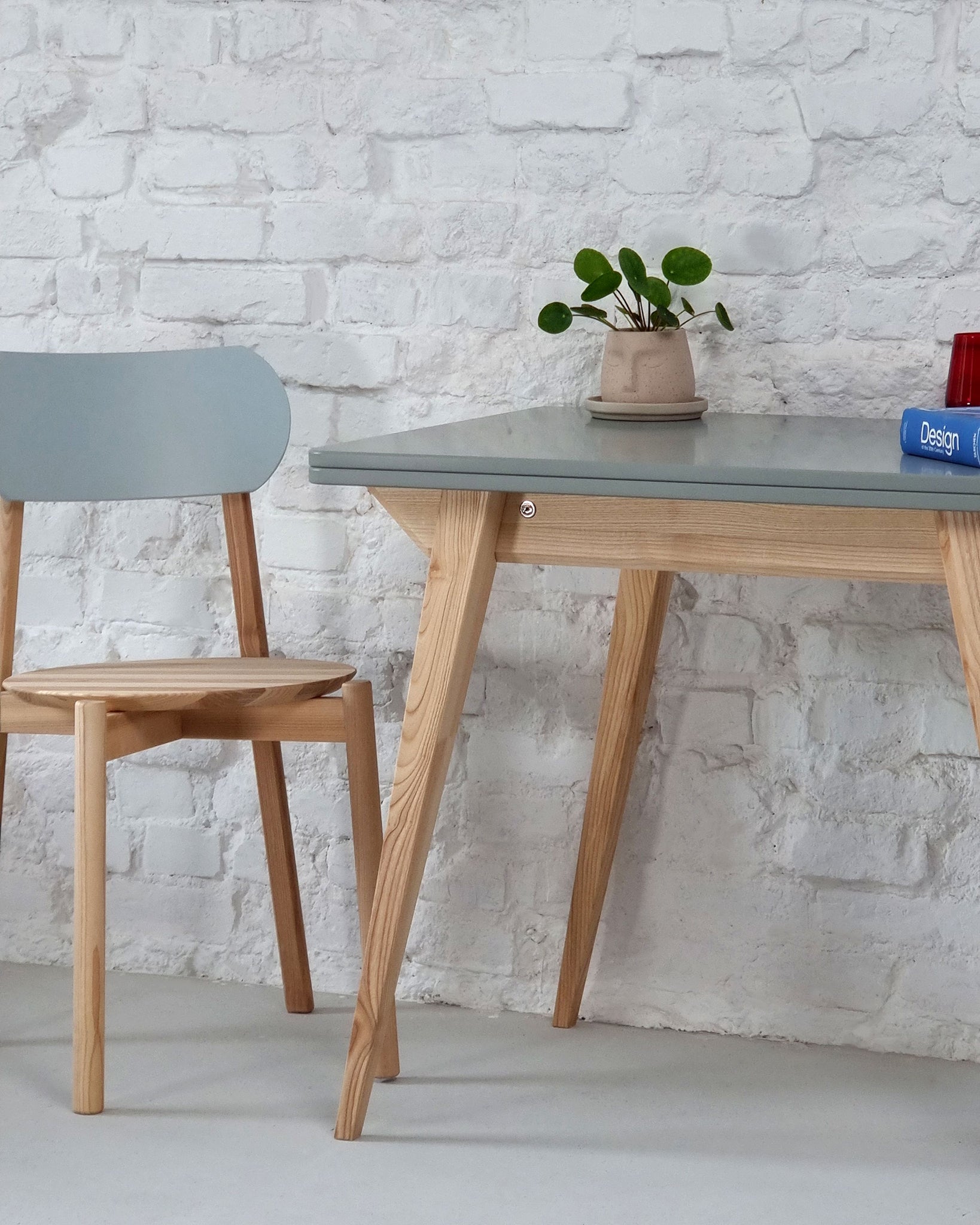 Envelope Extendable Dining Table