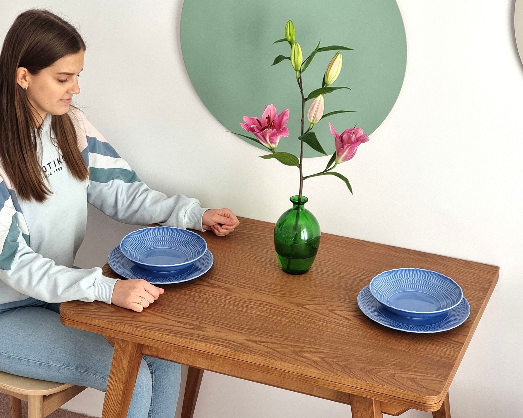 Envelope Veneered Extendable Dining Table