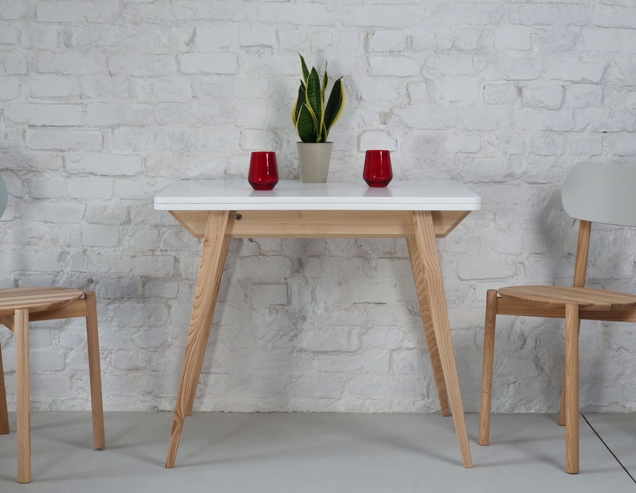 Envelope Extendable Dining Table