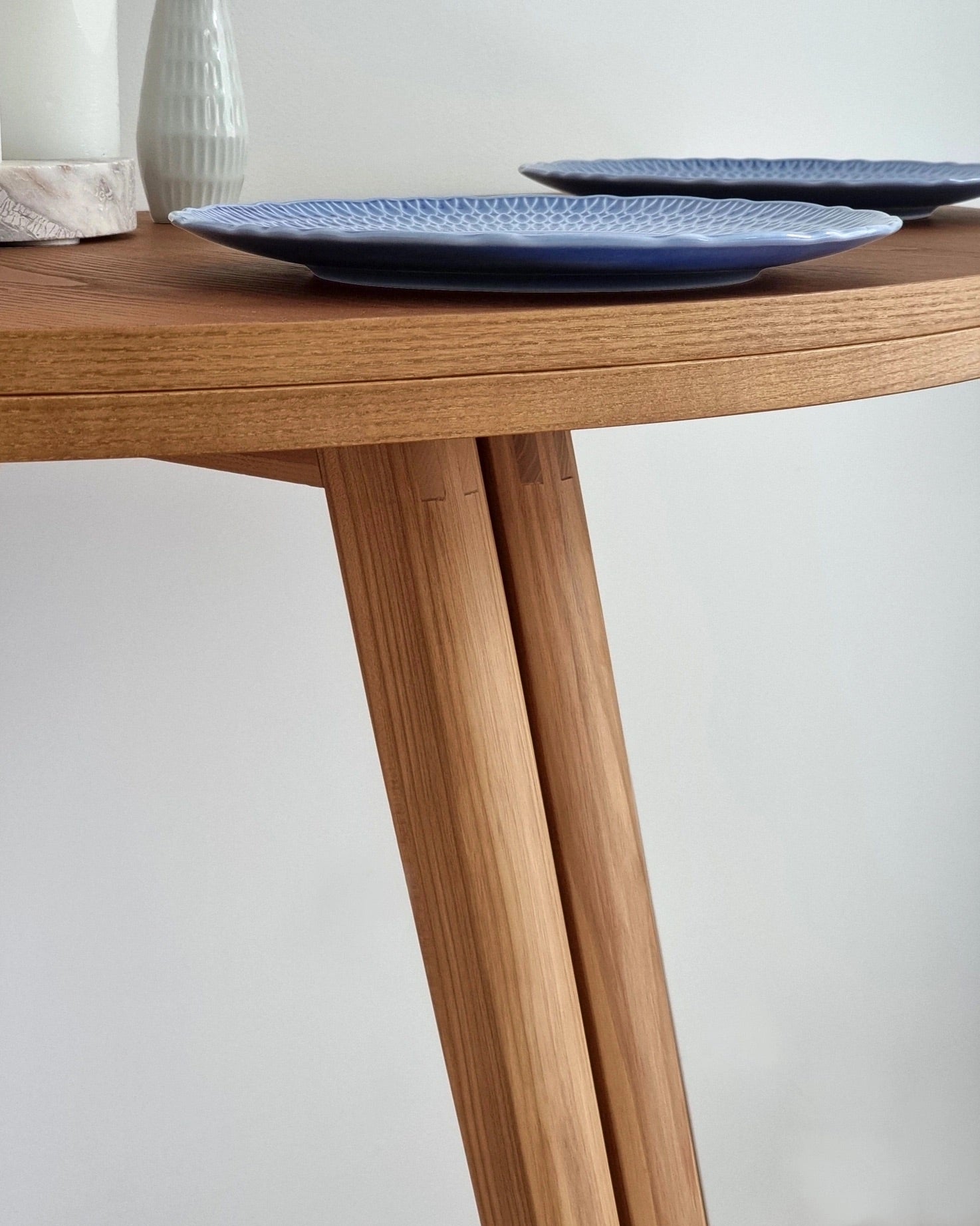Mawi Half Moon Veneered Extendable Table
