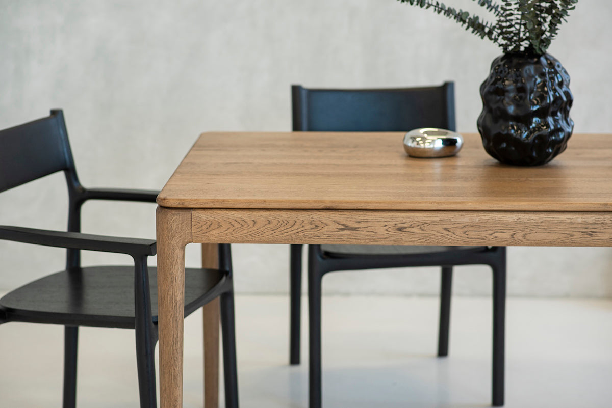 Filo Dining Table