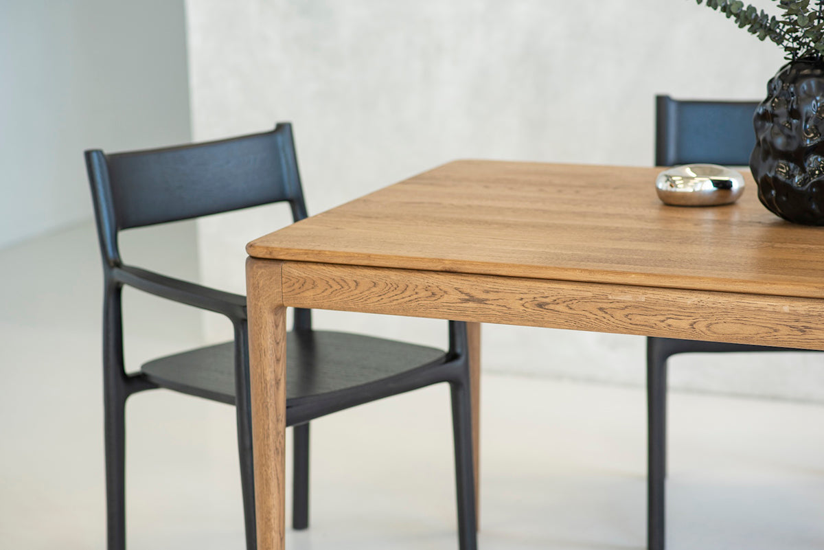 Filo Dining Table
