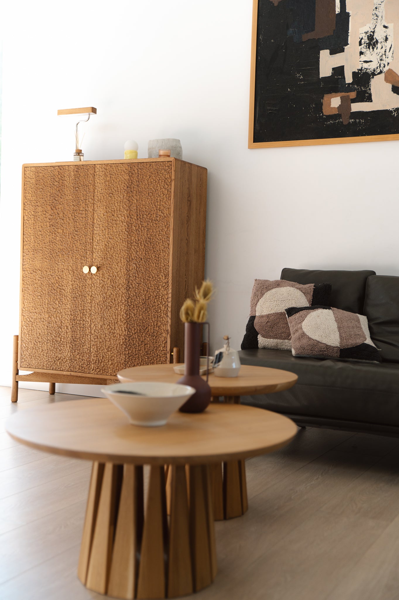 Pino Oak Cabinet