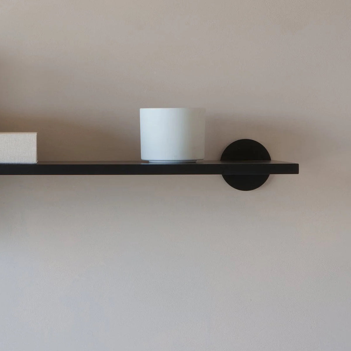 Crosset Shelf