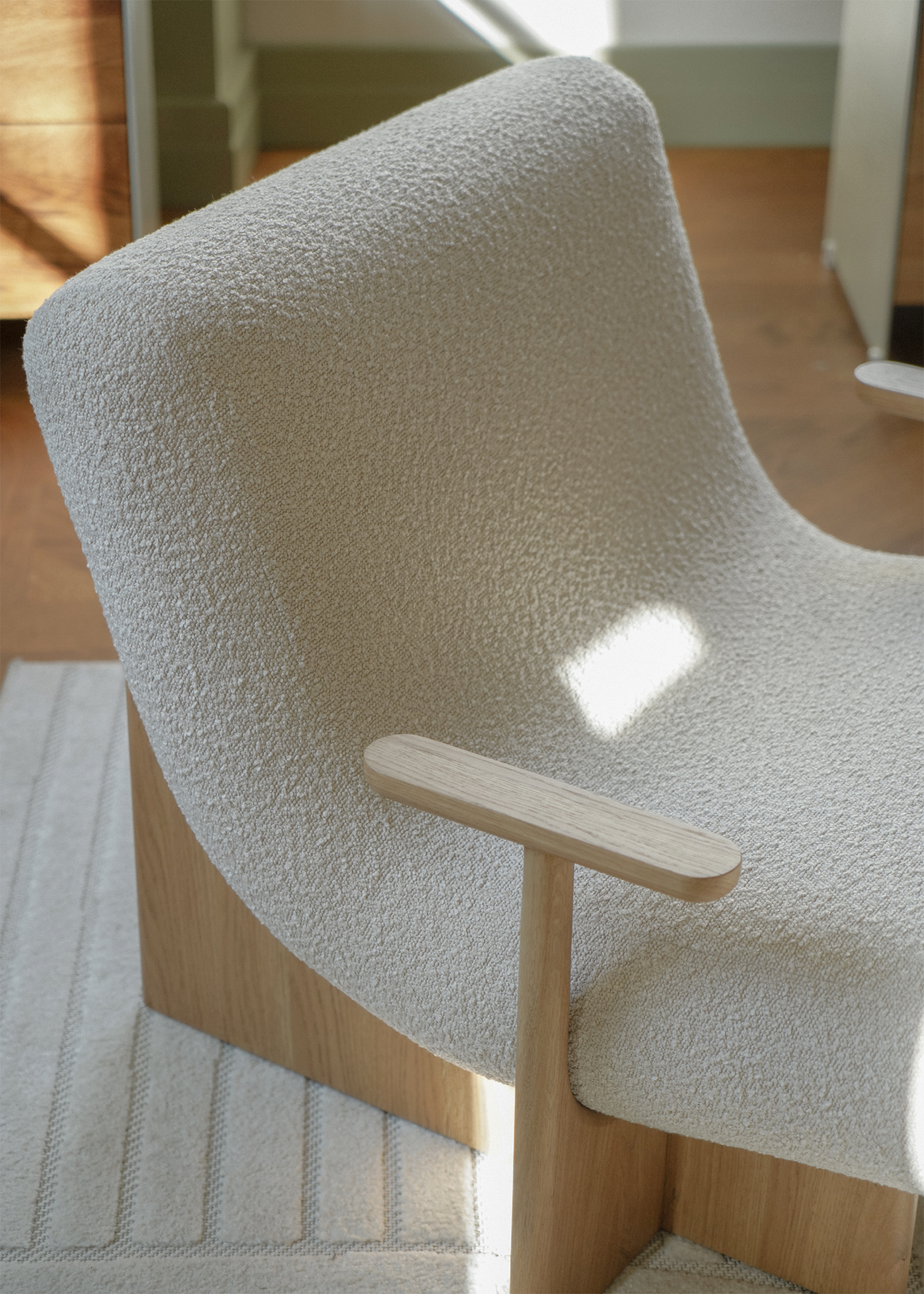 Kivo Lounge Chair