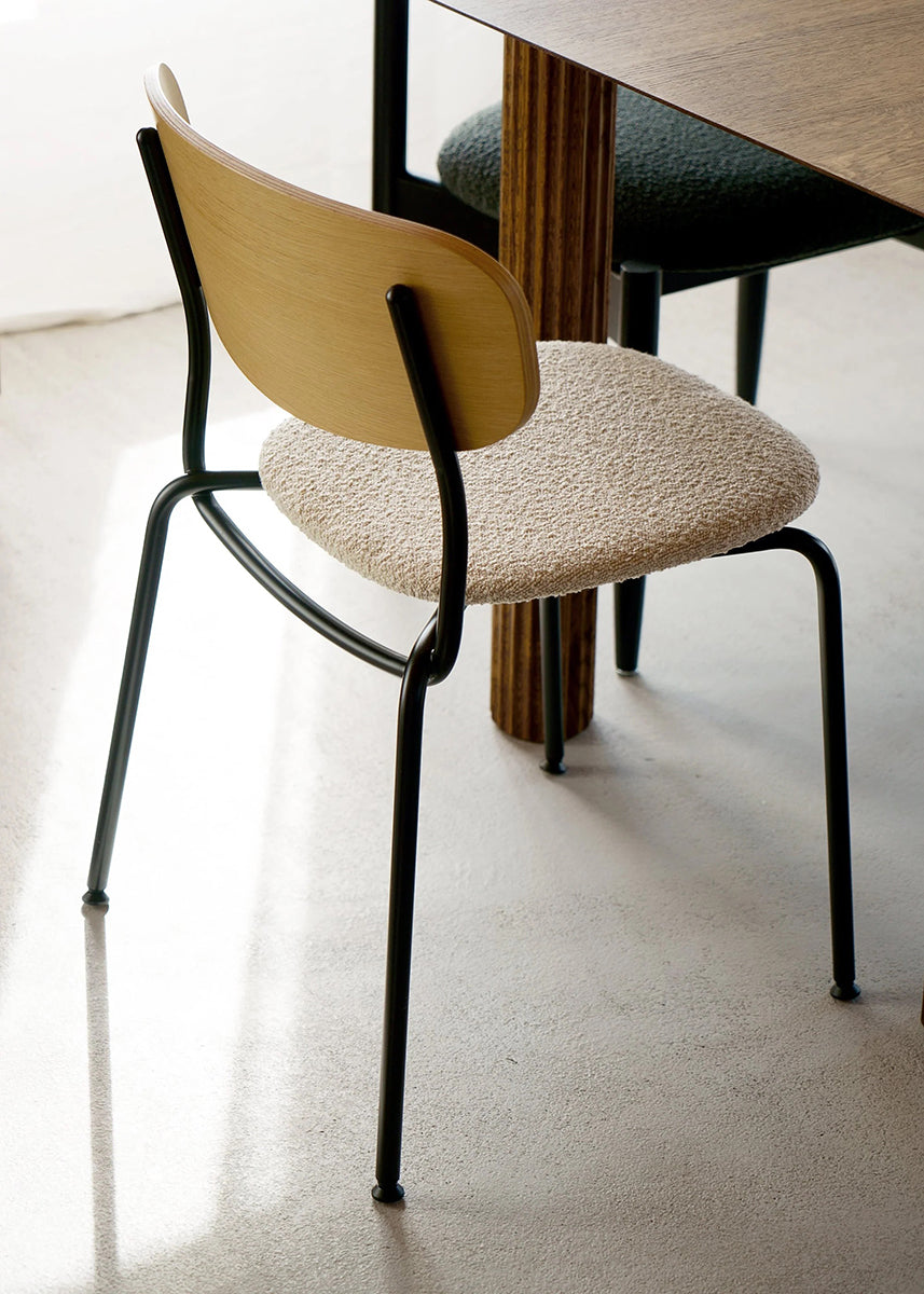 Splot Soft Black Chair